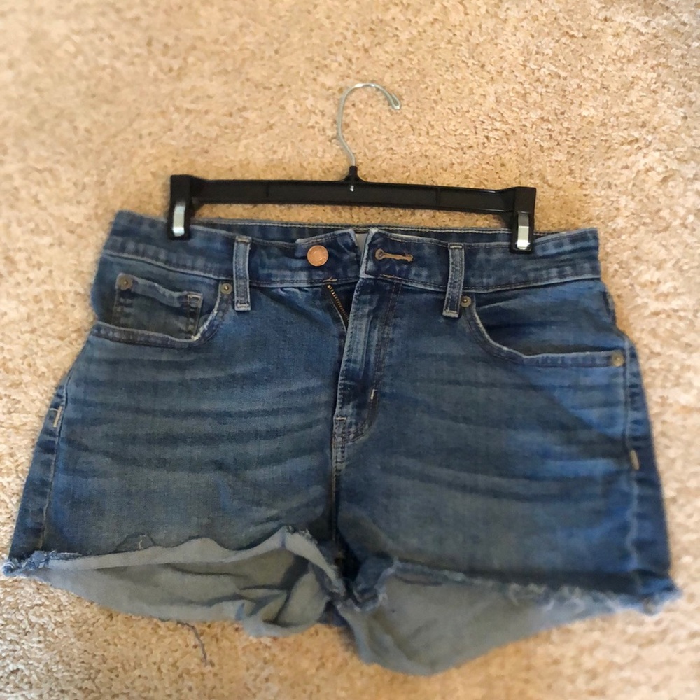 SIGNATURE by LEVI STRAUSS high rise shorts